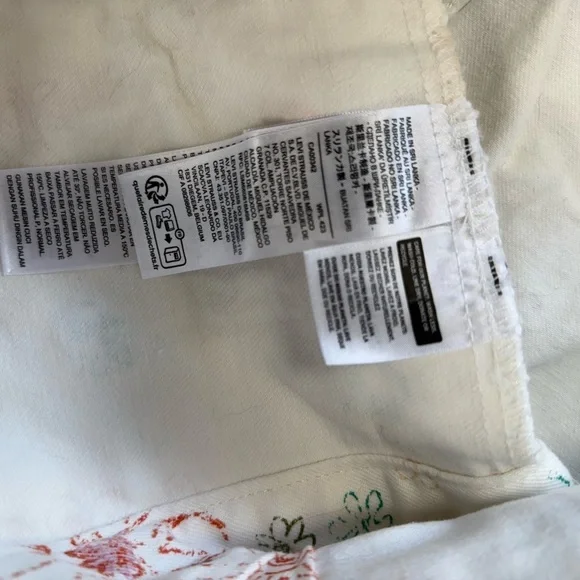 Levi's White Trucker Denim Jean Jacket All Over Print Floral size small - Picture 9 of 11